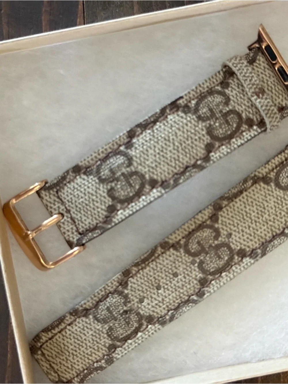 GG apple watch band. New